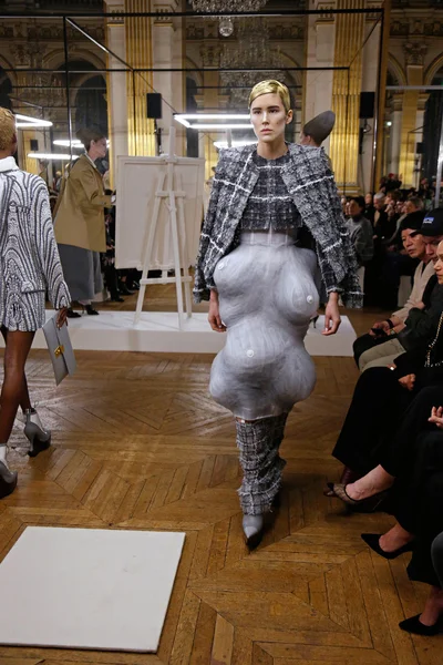 Look 11